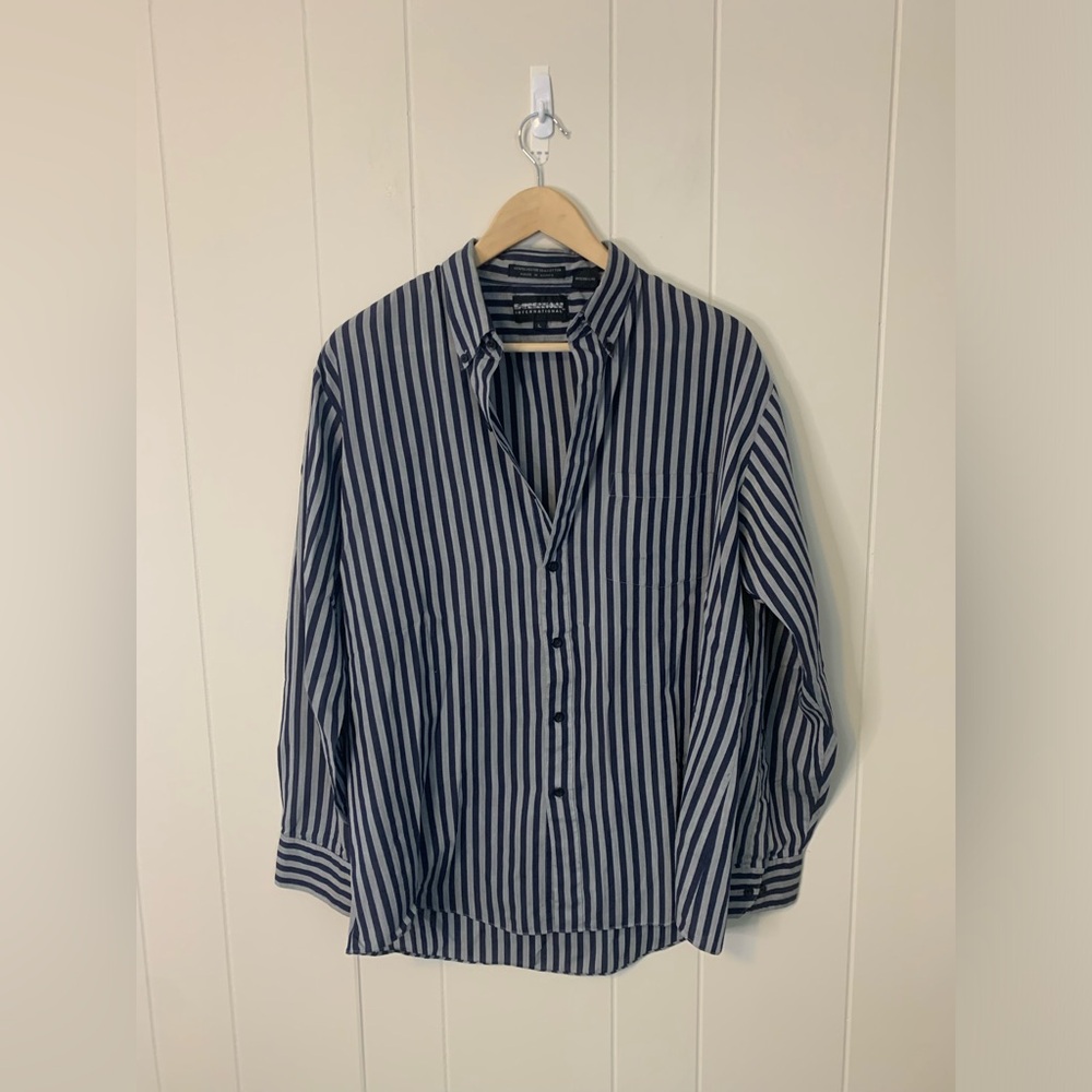Expressions International Gray Black Striped Button Down Size Large
